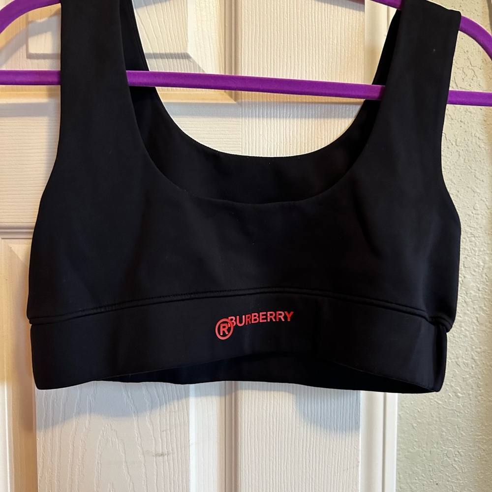 Meet your Posher, Charli